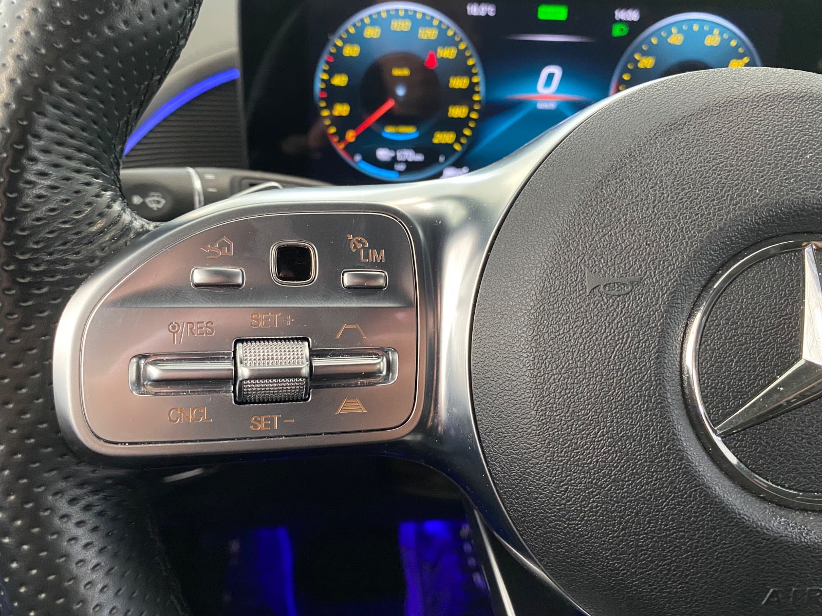 Mercedes EQC400 AMG Line 4Matic – 13