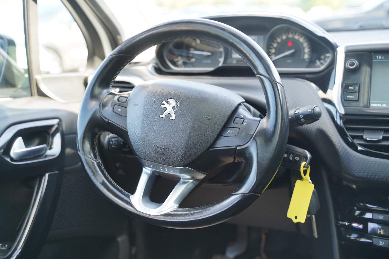 Billede af Peugeot 208 1,5 BlueHDi 100 Prestige Sky