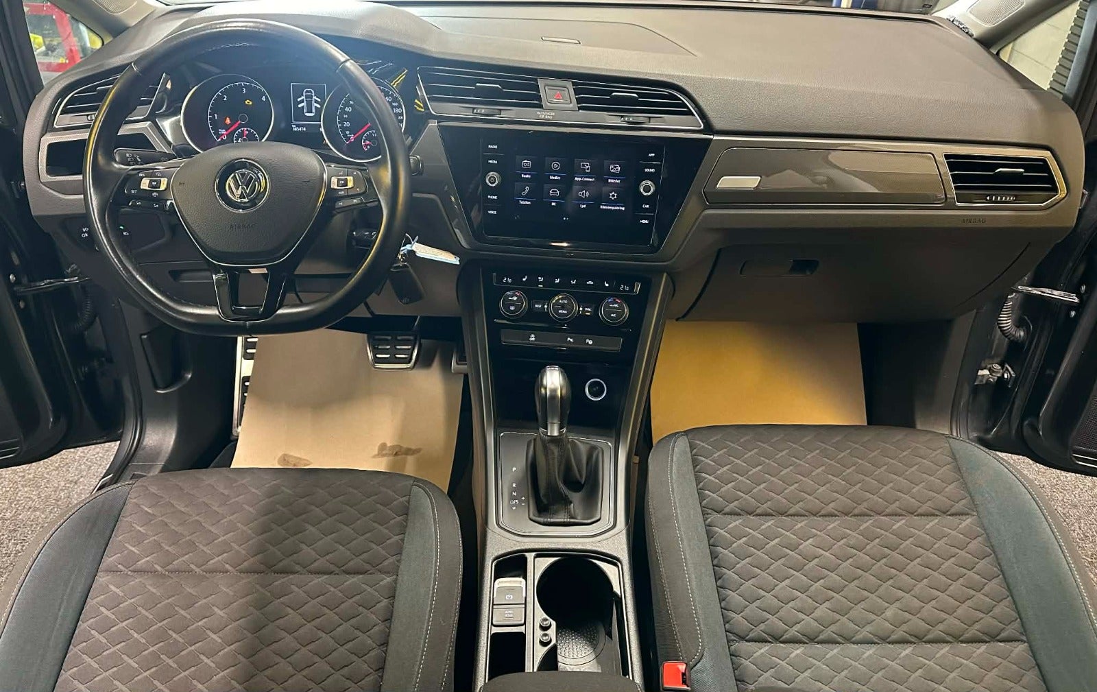 Billede af VW Touran 2,0 TDi 150 IQ.Drive DSG 7prs