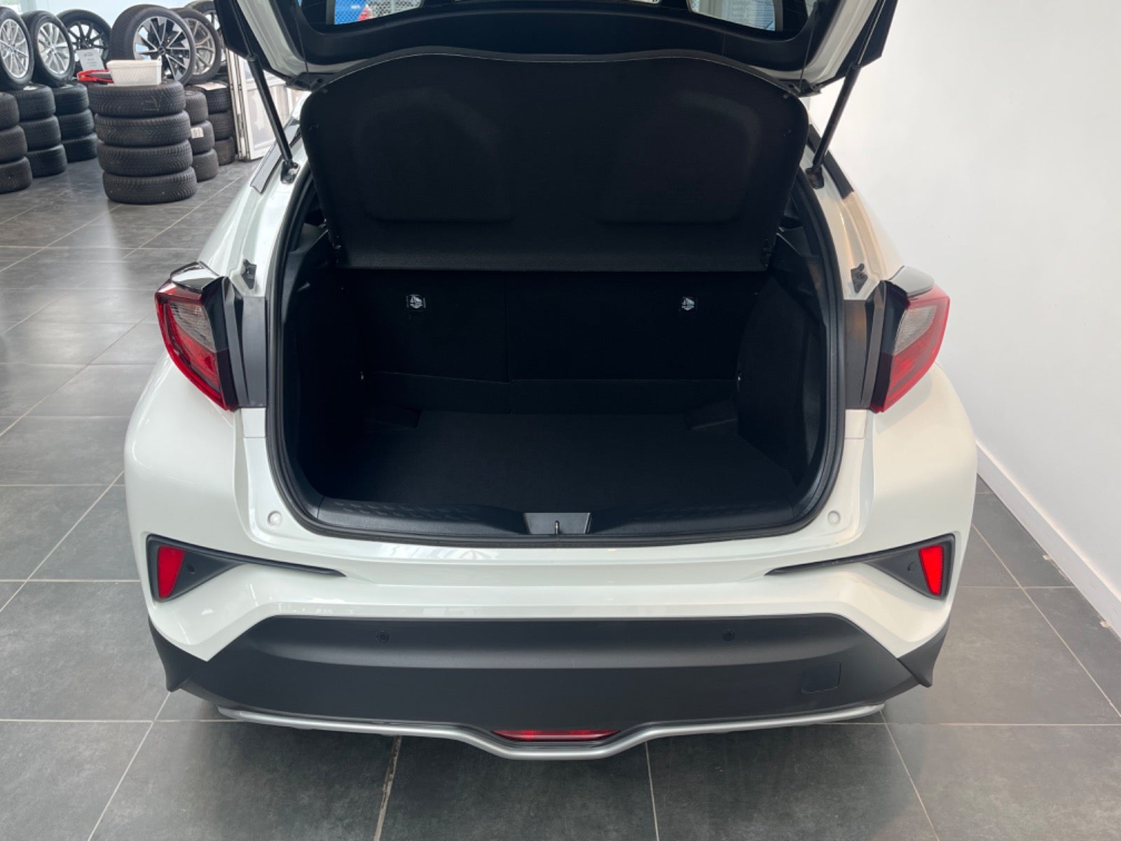 Billede af Toyota C-HR 1,8 Hybrid C-LUB Smart CVT