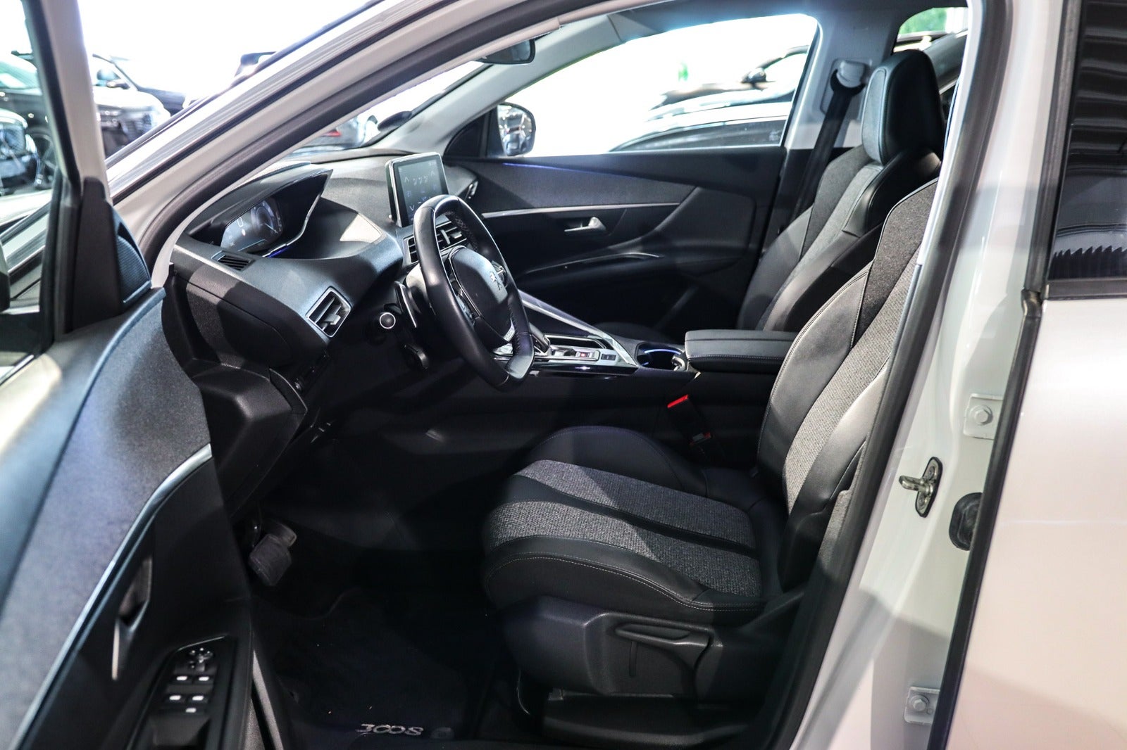 Billede af Peugeot 3008 1,2 PureTech 130 Allure Limited EAT8