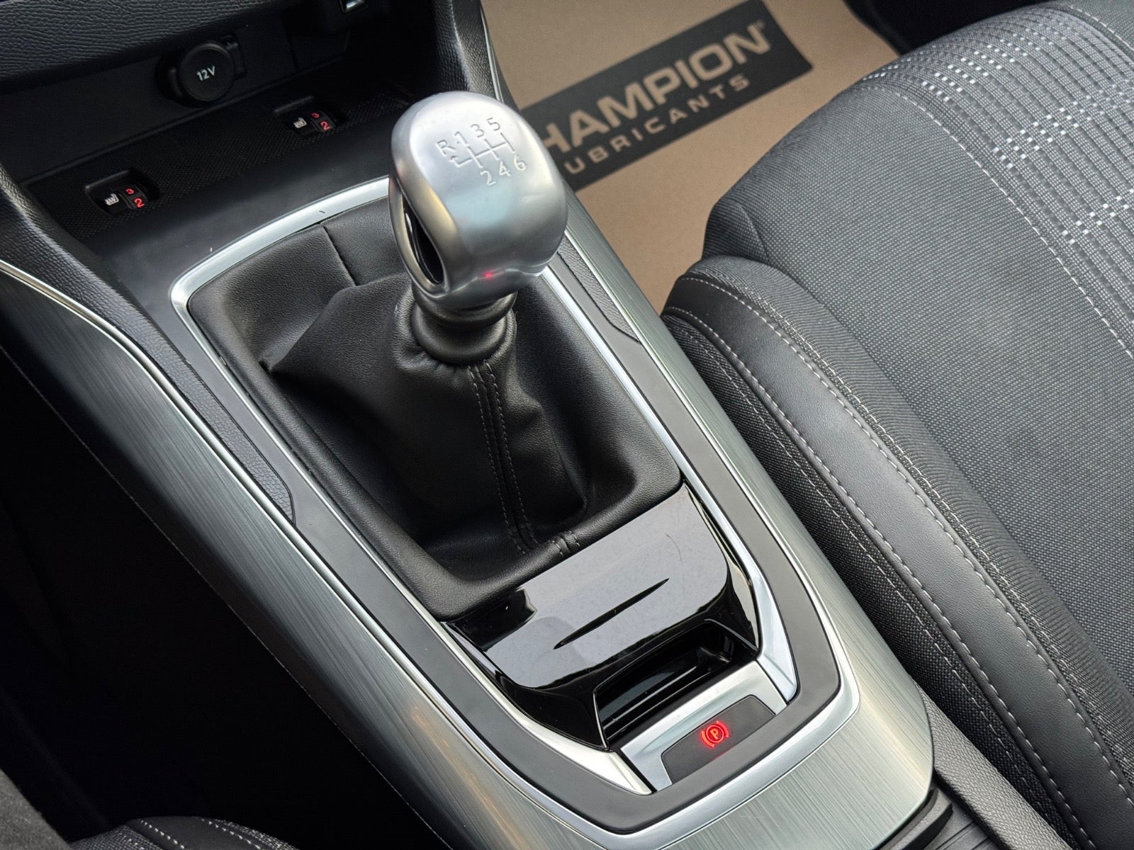 Billede af Peugeot 308 1,6 BlueHDi 120 Allure Sky SW