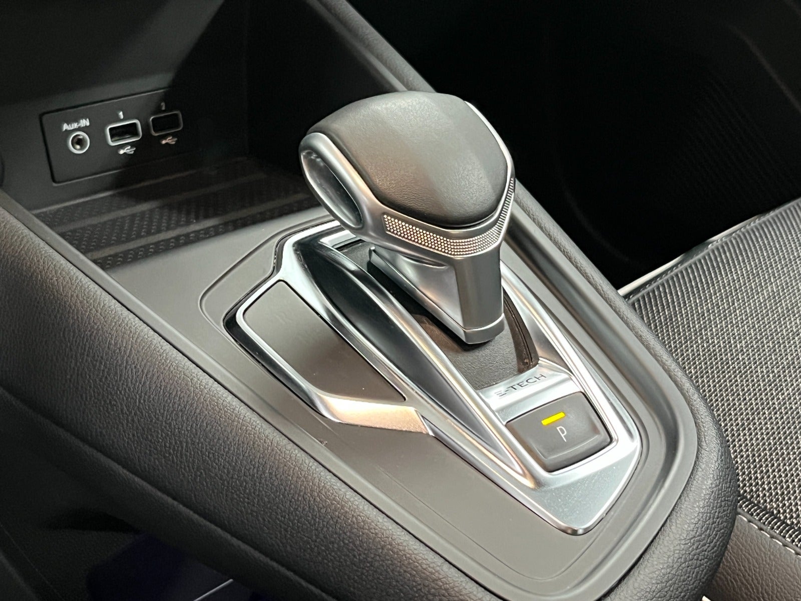 Billede af Renault Captur 1,6 E-Tech Intens