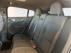 Volvo EC40 Extended Range Black Edition
