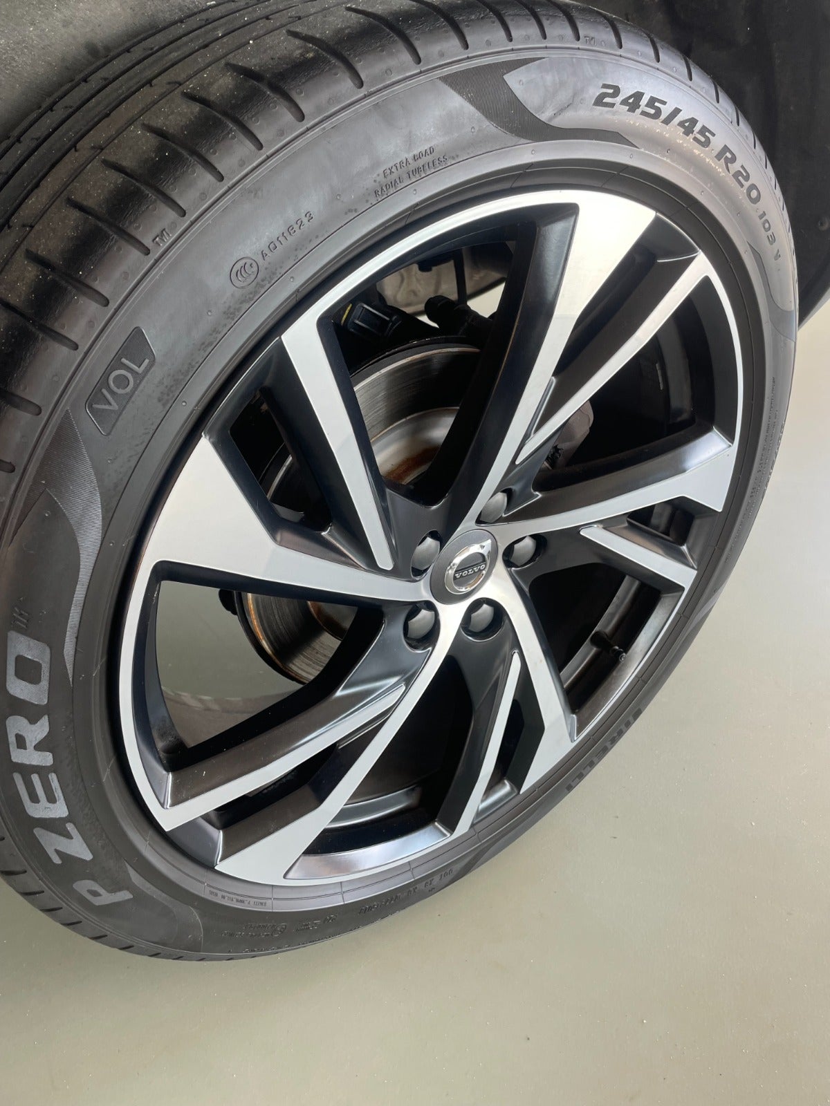 Billede af Volvo XC40 2,0 T4 190 R-Design aut. Van