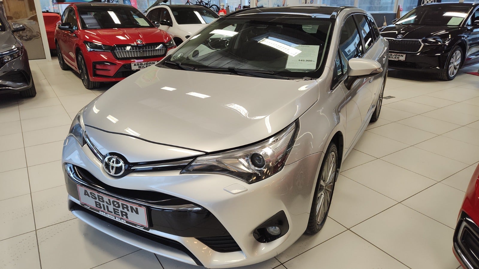 Toyota Avensis 2015