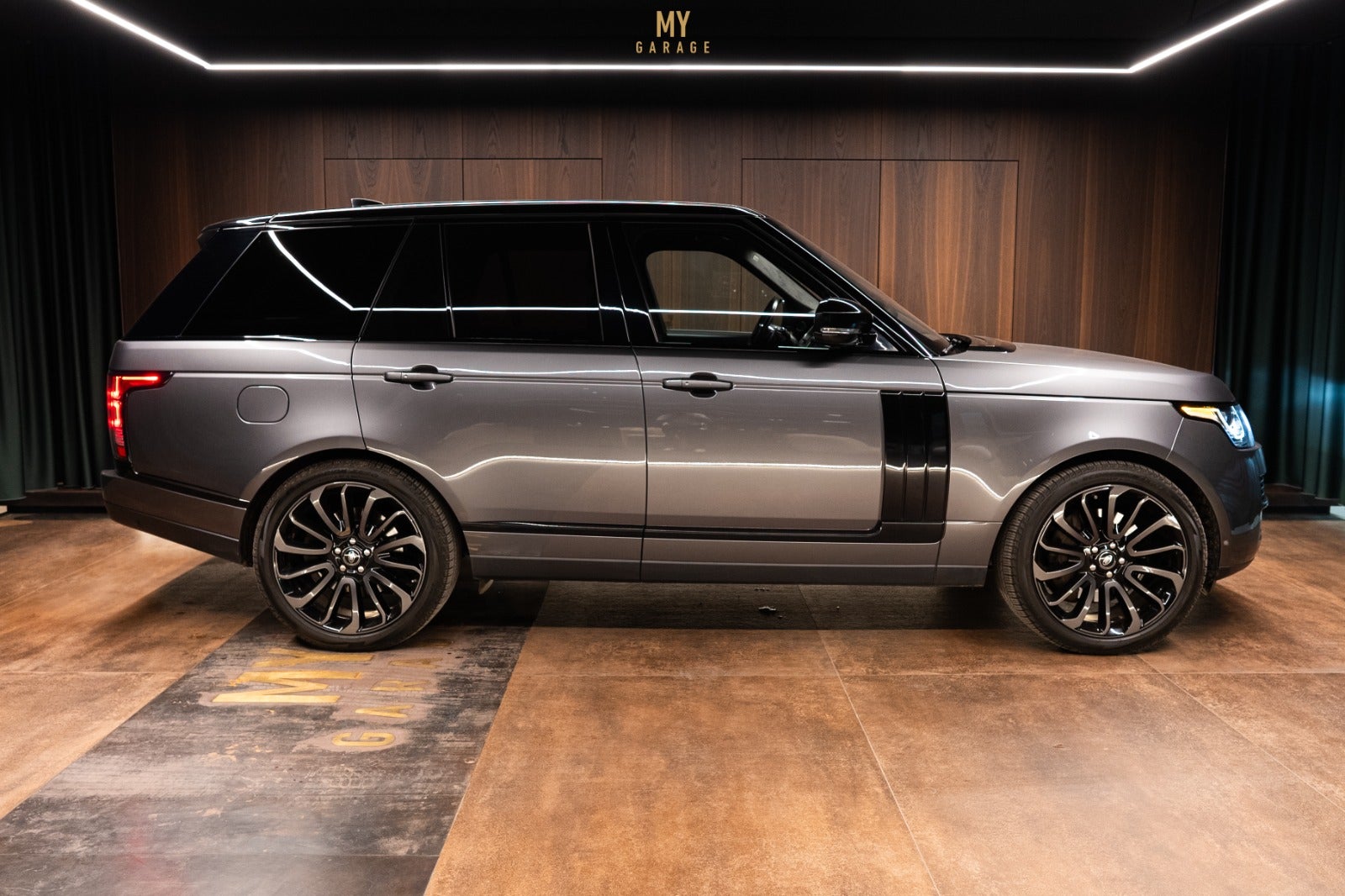 Land Rover Range Rover - SCV8 Autobiography aut.