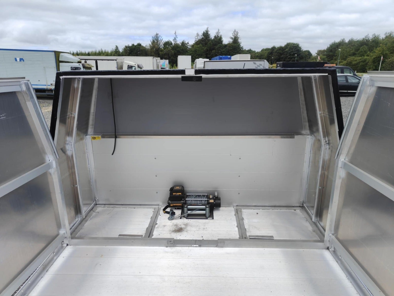 Iveco Daily 70C18 5100mm Chassis AG8