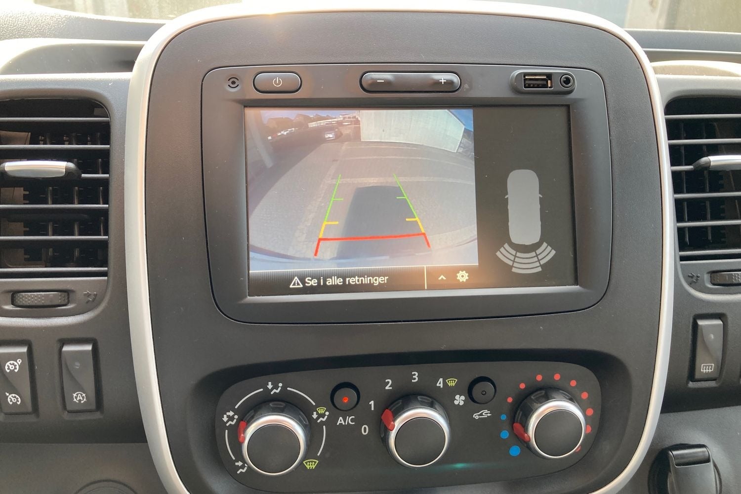 Billede af Renault Trafic T29 2,0 dCi 145 L2H1
