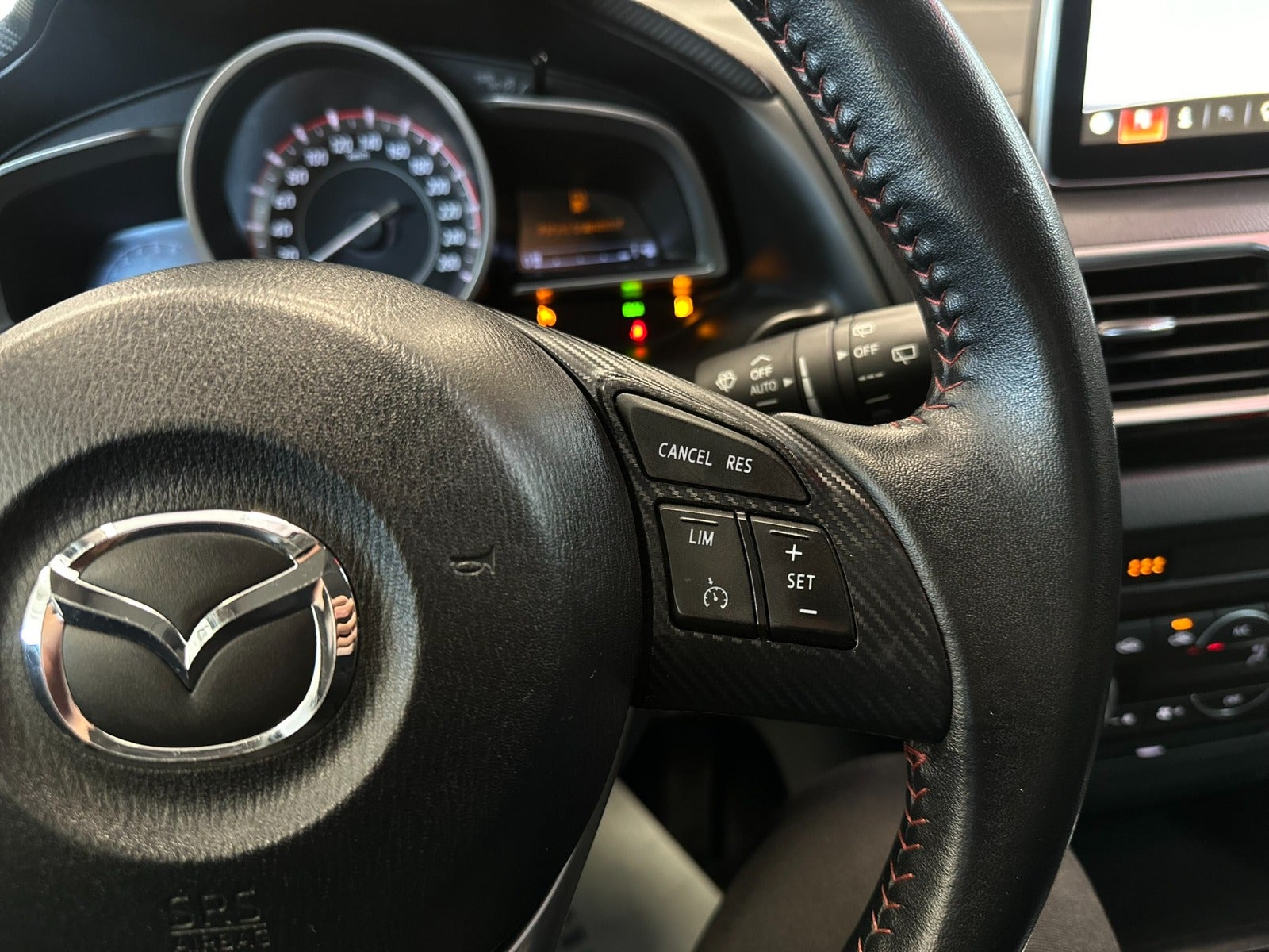 Mazda 3 2015