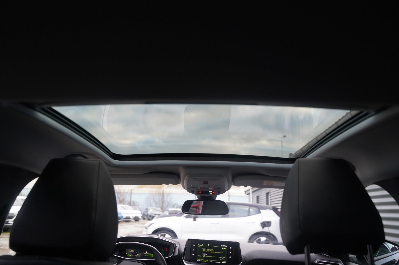 Billede af Peugeot 208 1,5 BlueHDi 100 Allure Sky