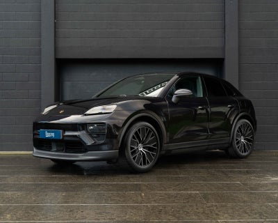 Porsche Macan 4   5d