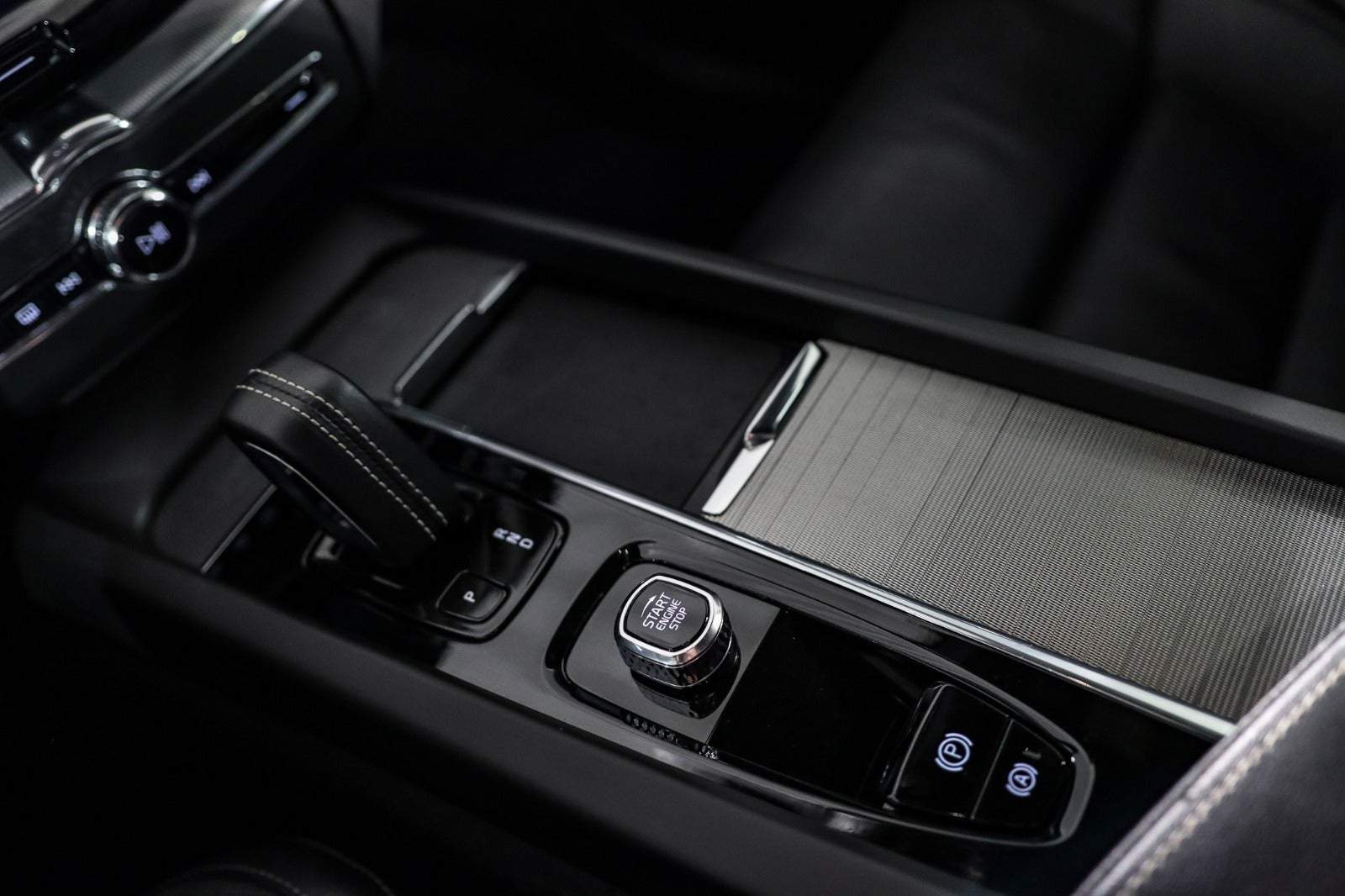 Billede af Volvo XC60 2,0 B4 197 R-Design aut.