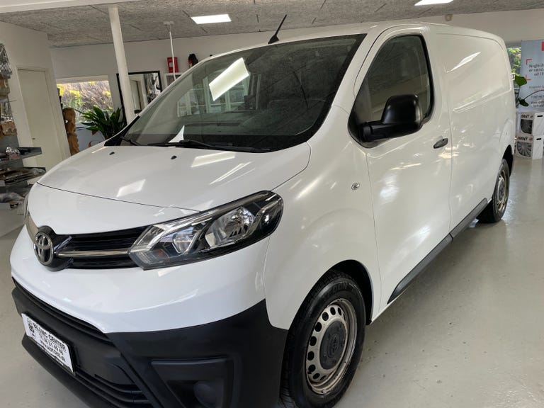 Toyota ProAce D 120 Medium Comfort