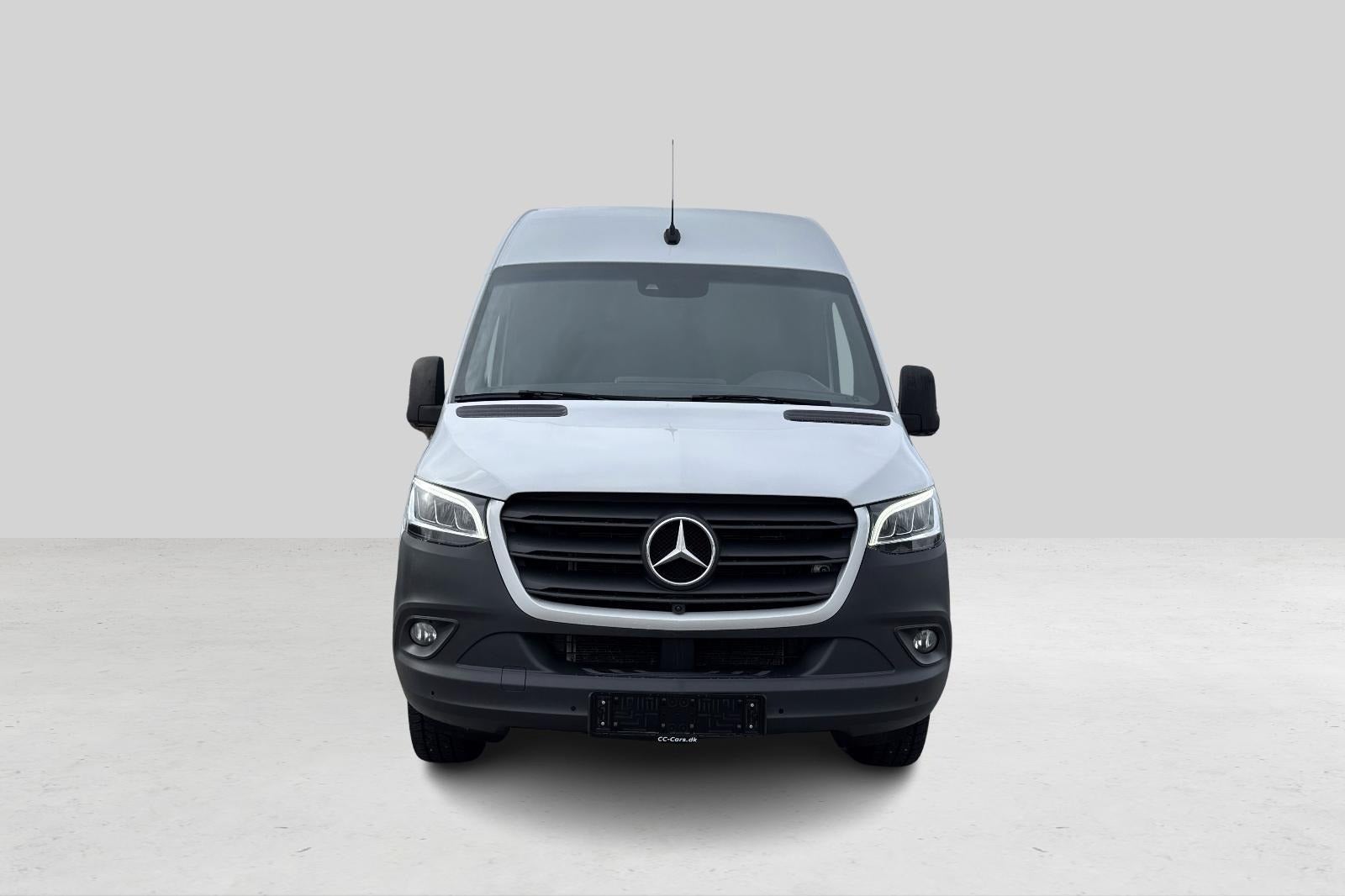 Mercedes-Benz Sprinter 317 2,0 CDi A2 Kassevogn aut. RWD