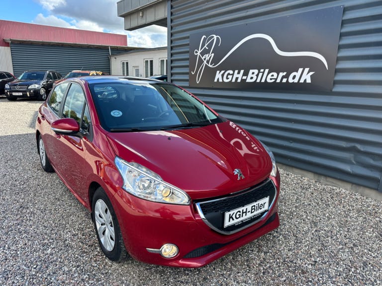 Peugeot 208 VTi Allure Sky