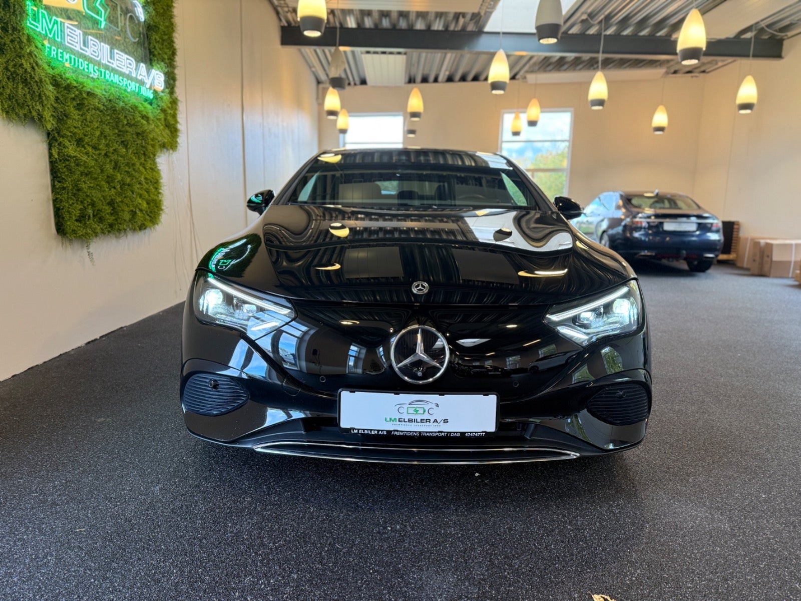 Mercedes EQE350 Electric Art