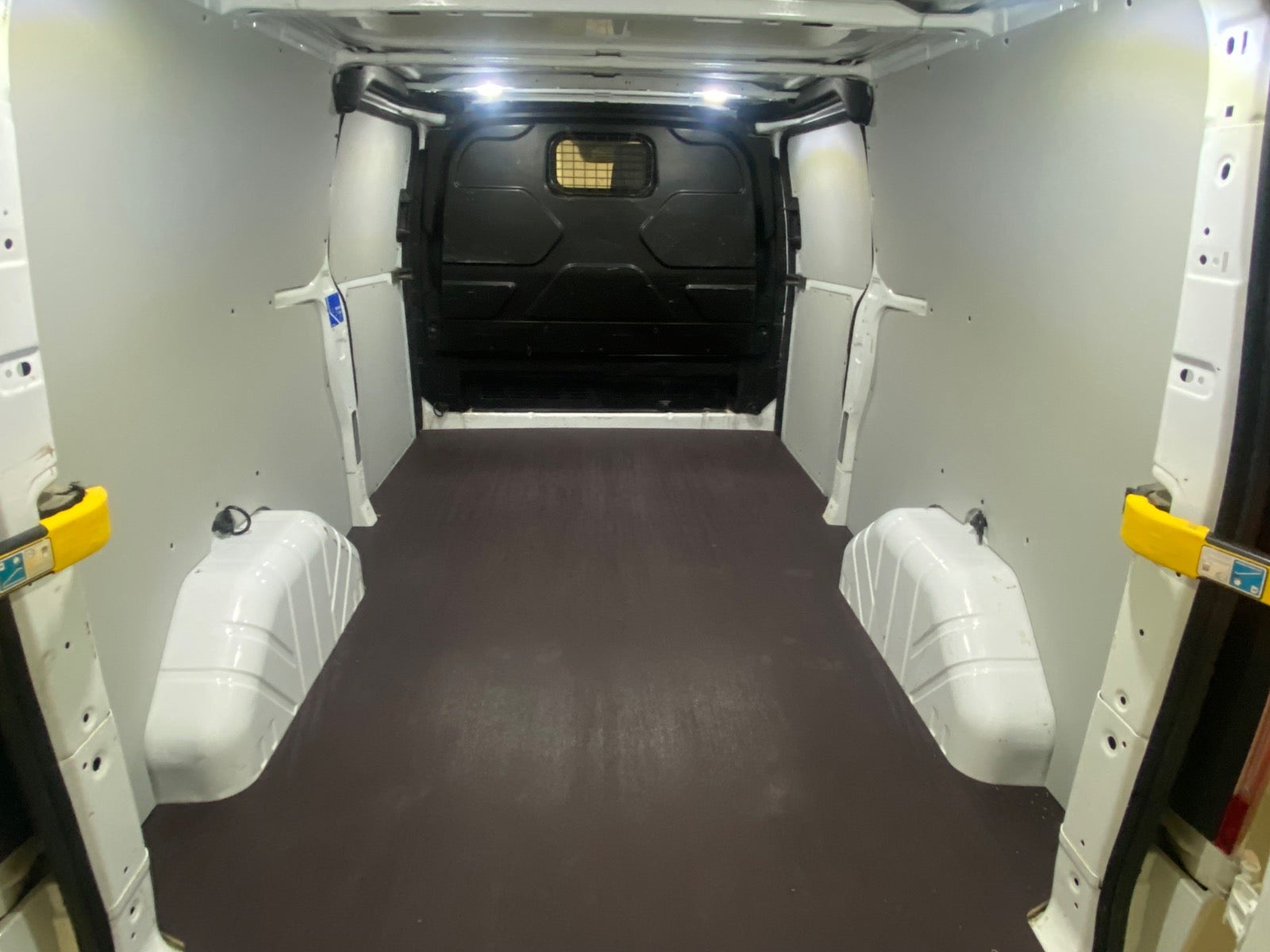 Billede af Ford Transit Custom 320L 2,0 TDCi 185 Sport aut.
