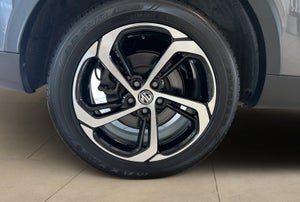 MG EHS PHEV Luxury