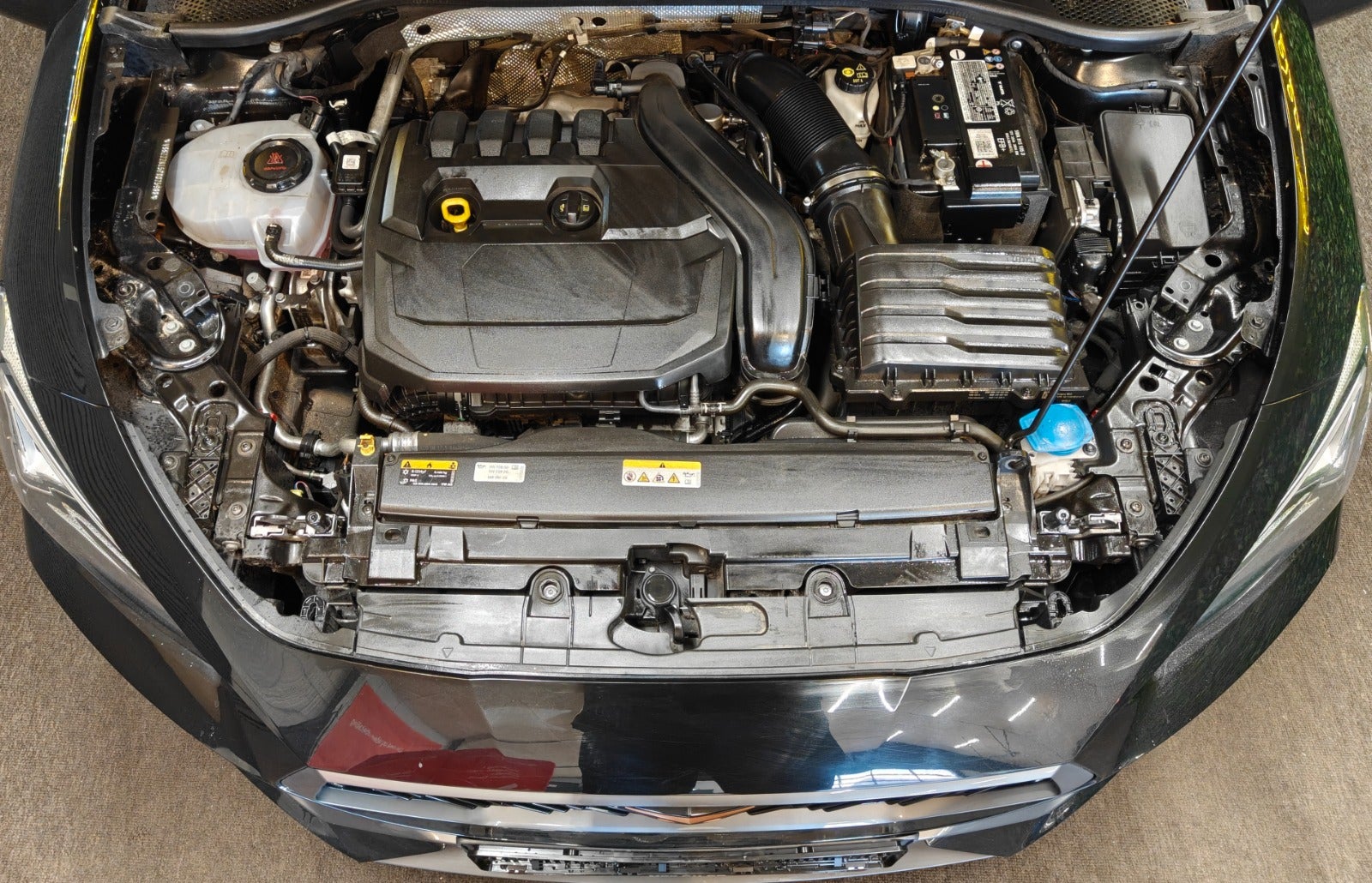 Billede af Cupra Leon 1,5 eTSi High Sportstourer DSG