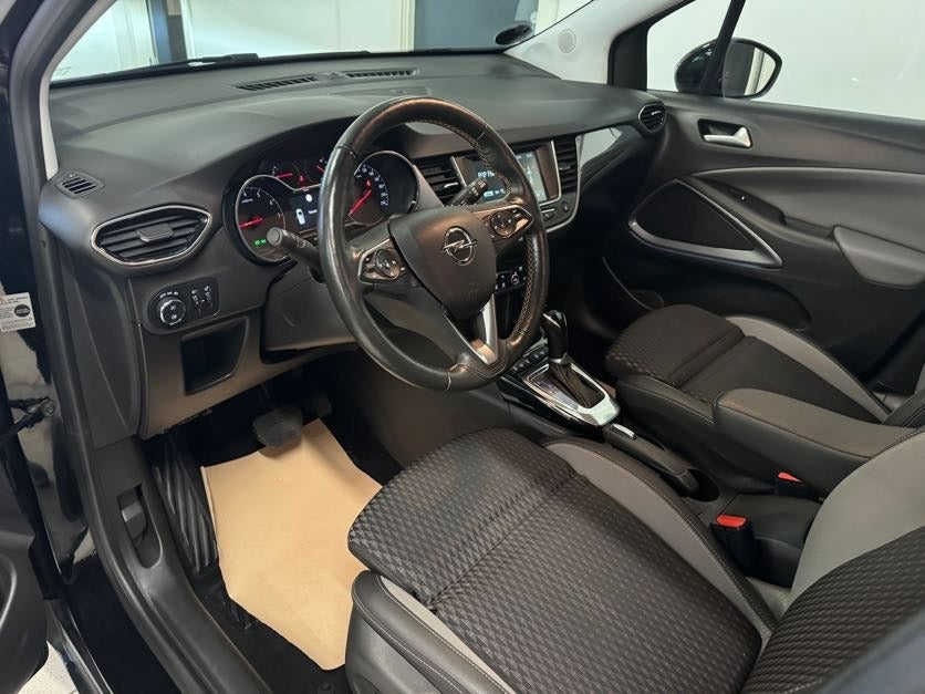 Opel Crossland X T 130 Sport aut. Opel Crossland X T 130 Sport aut.