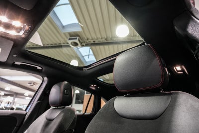 Mercedes EQA250