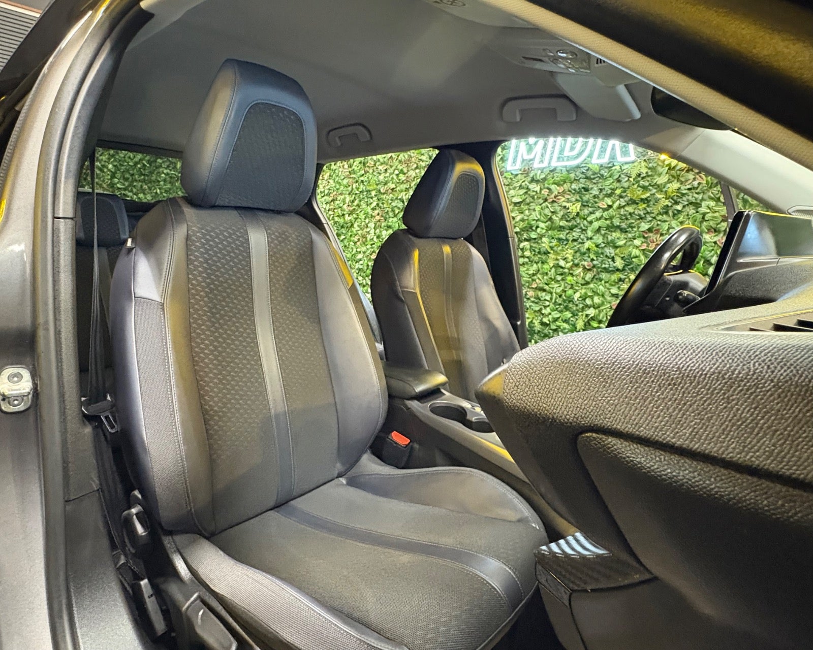 Billede af Peugeot 2008 1,2 PureTech 100 Allure