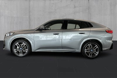 BMW iX2 eDrive20 M-Sport - 1