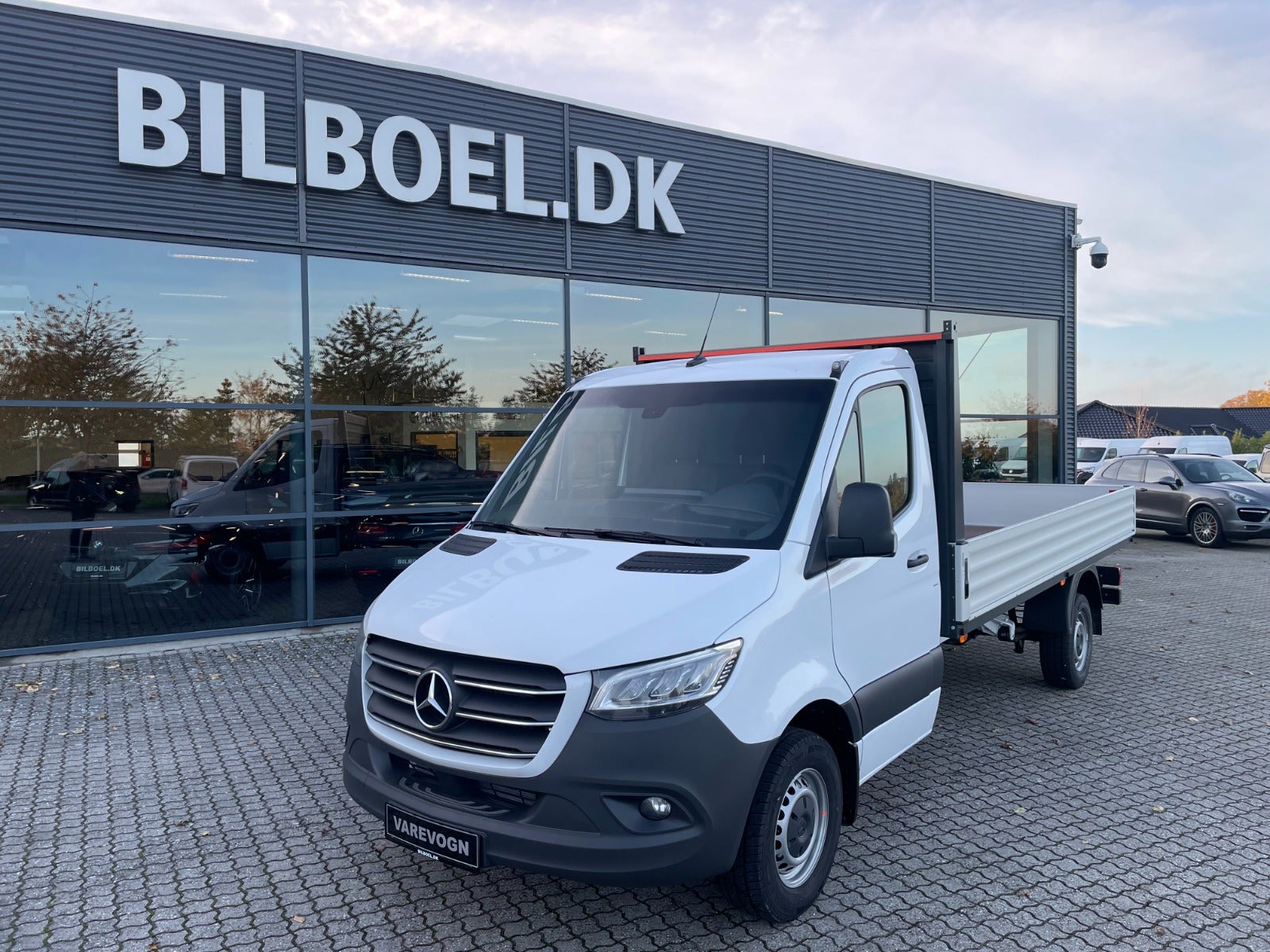 Mercedes Sprinter 319 CDi A3 Chassis aut. RWD