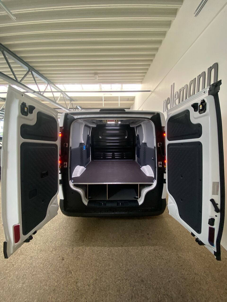 Kia PV5 Chassis L1 Standard Range Work
