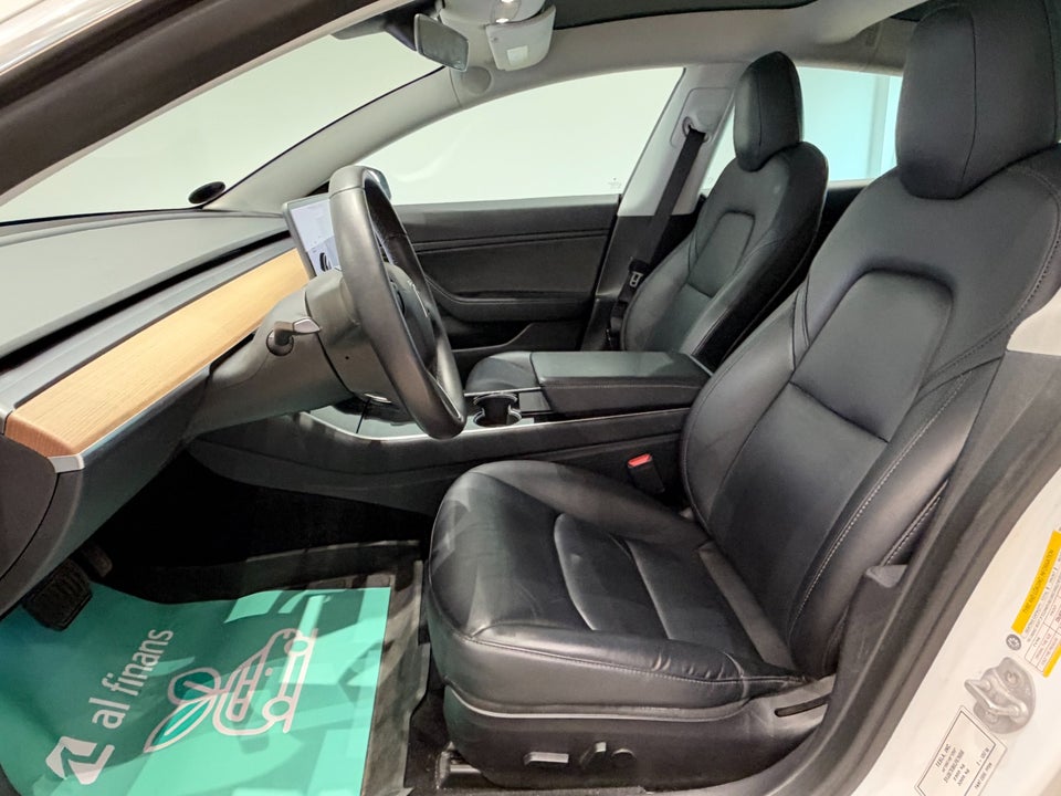Tesla Model 3, Billede 3