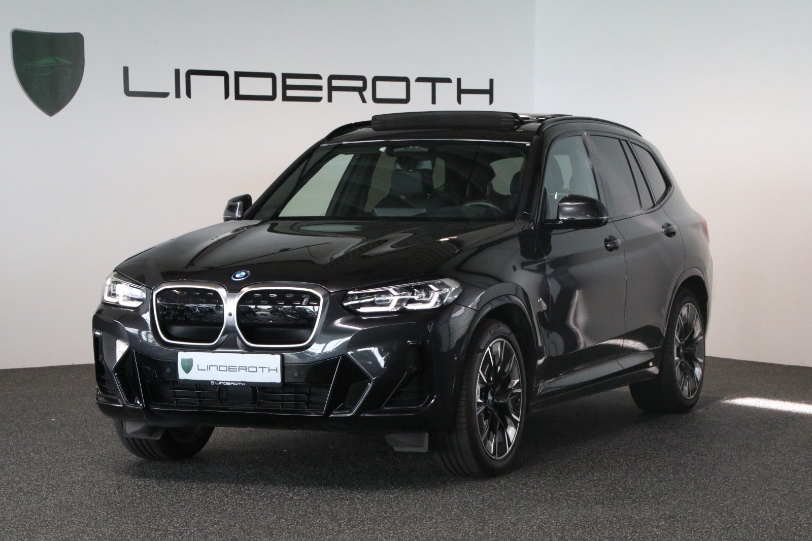 BMW iX3 Charged Plus M-Sport 5d - 1