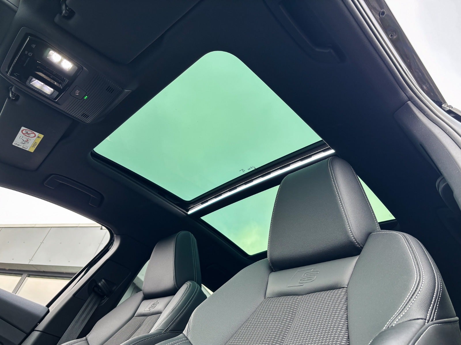 Billede af Audi Q4 e-tron 55 S-line Sportback quattro