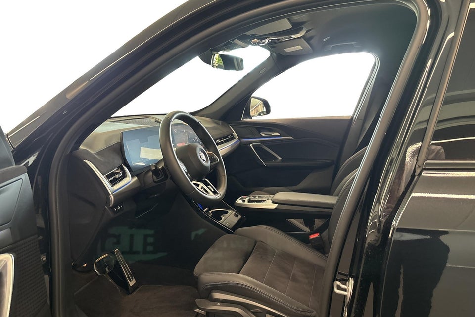 BMW iX1 xDrive30 M-Sport 2026