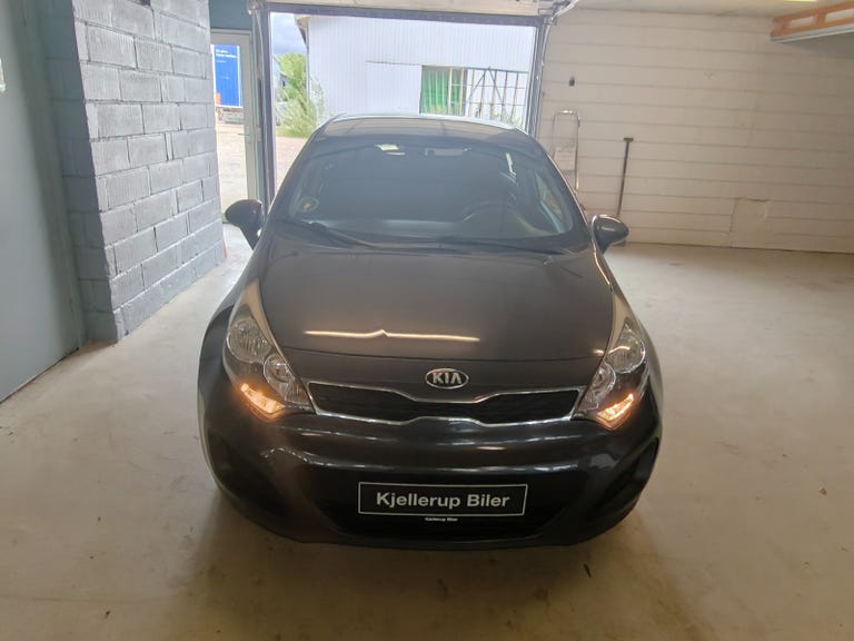 Kia Rio CVVT Active