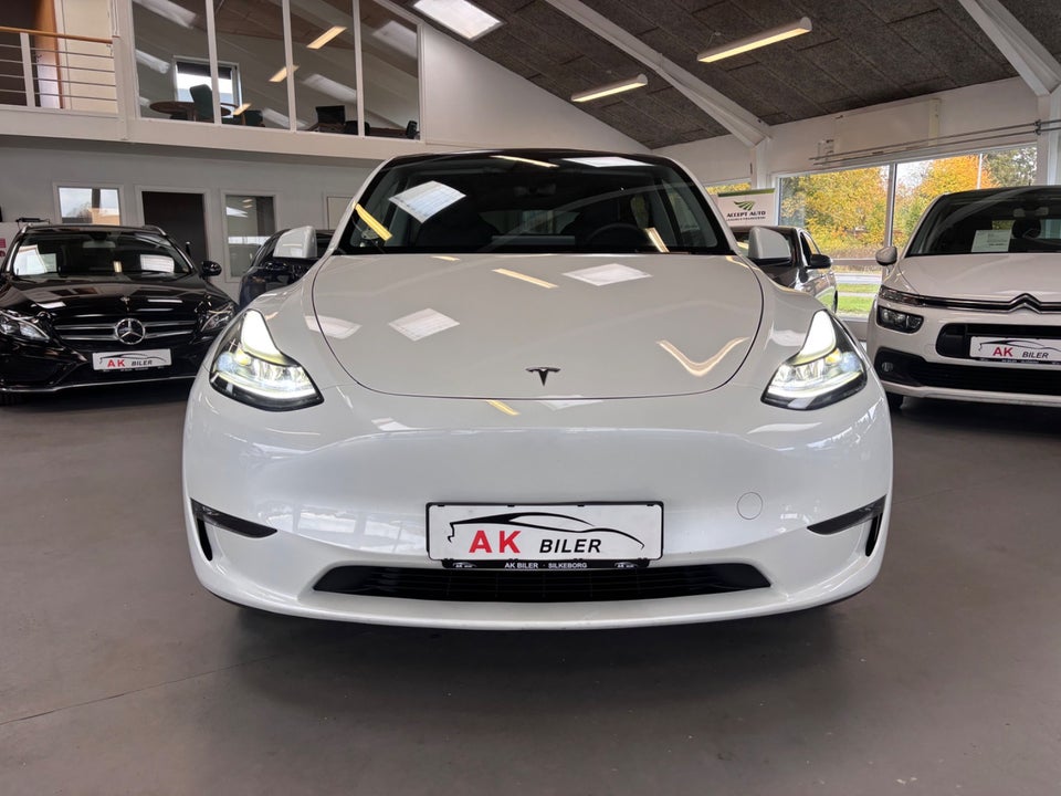 Tesla Model Y, Billede 2