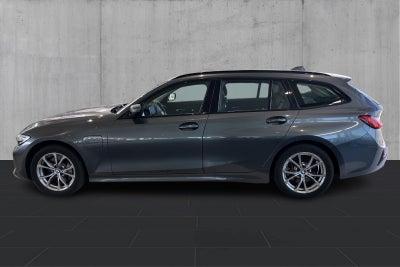BMW 330e Touring Sport Line aut. - 1