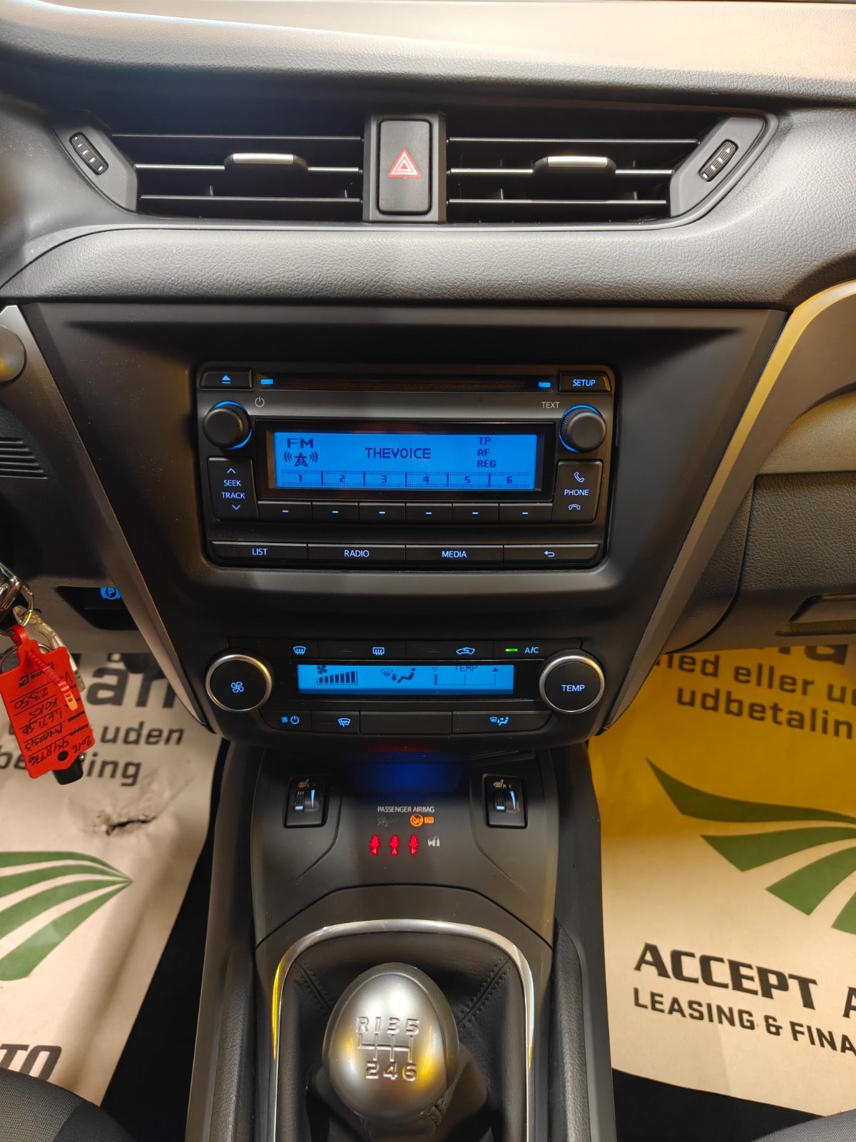 Billede af Toyota Avensis 1,6 VVT-i T1