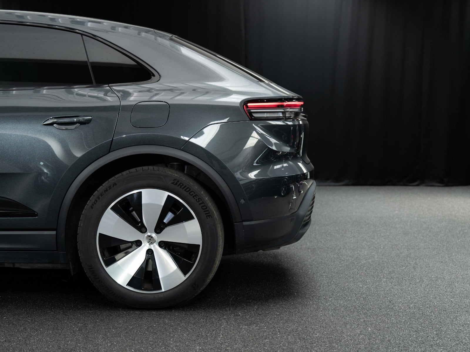 Gallery image 6 of 14