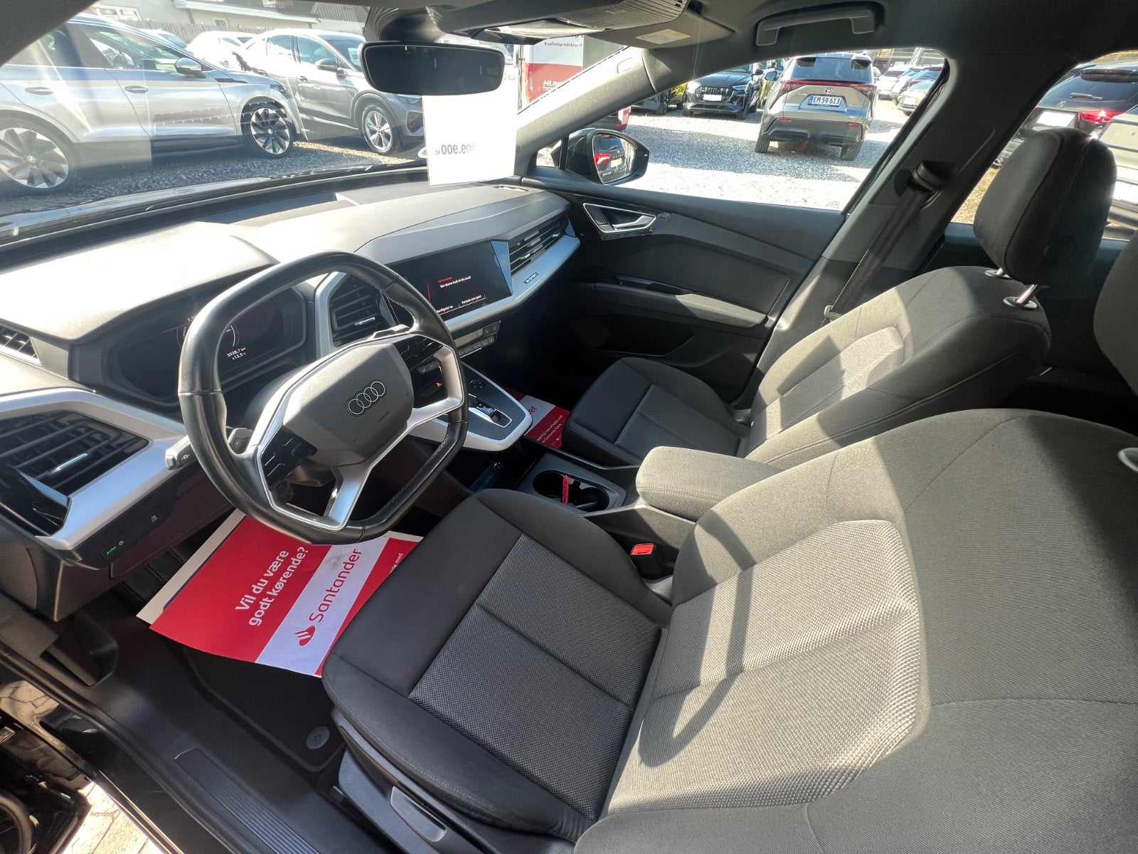 Audi Q4 e-tron Attitude