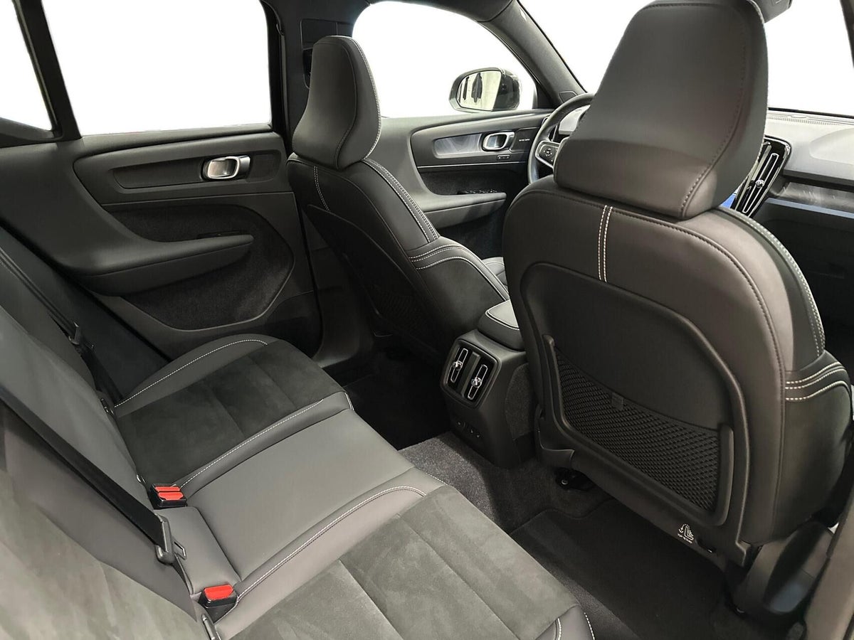 Volvo EX40 Extended Range Black Edition billede 13