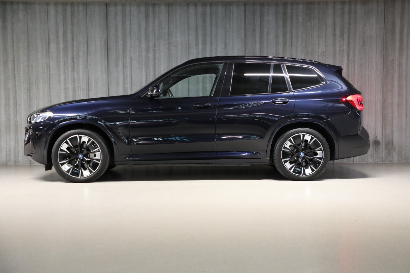 BMW iX3 Charged Plus M-Sport