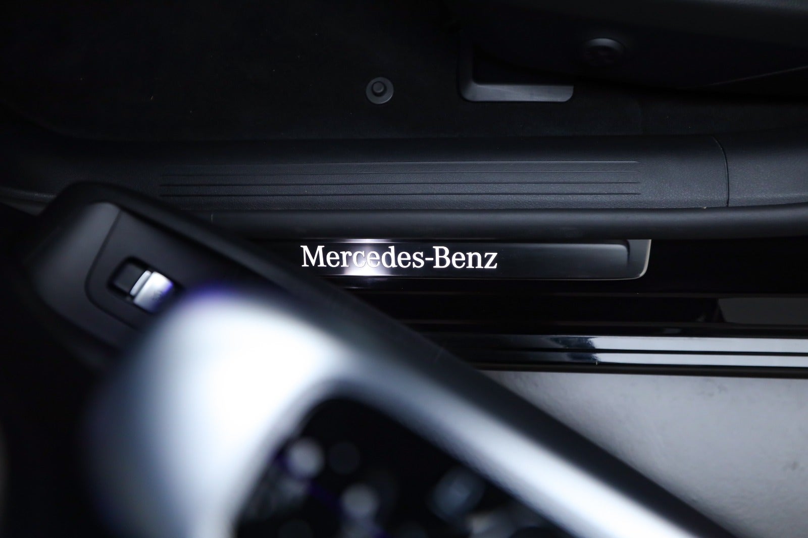 Mercedes-Benz EQE 350+