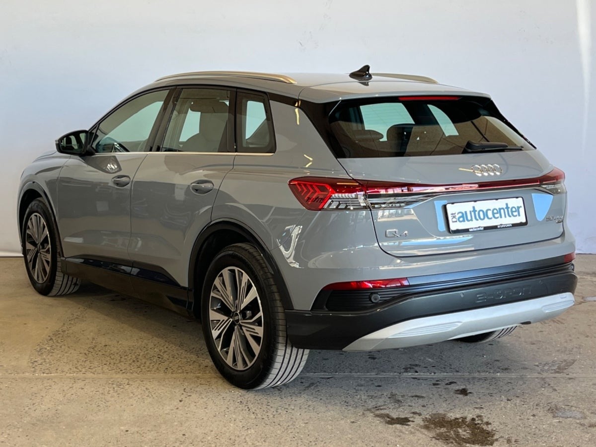 Audi Q4 e-tron S-line quattro Van