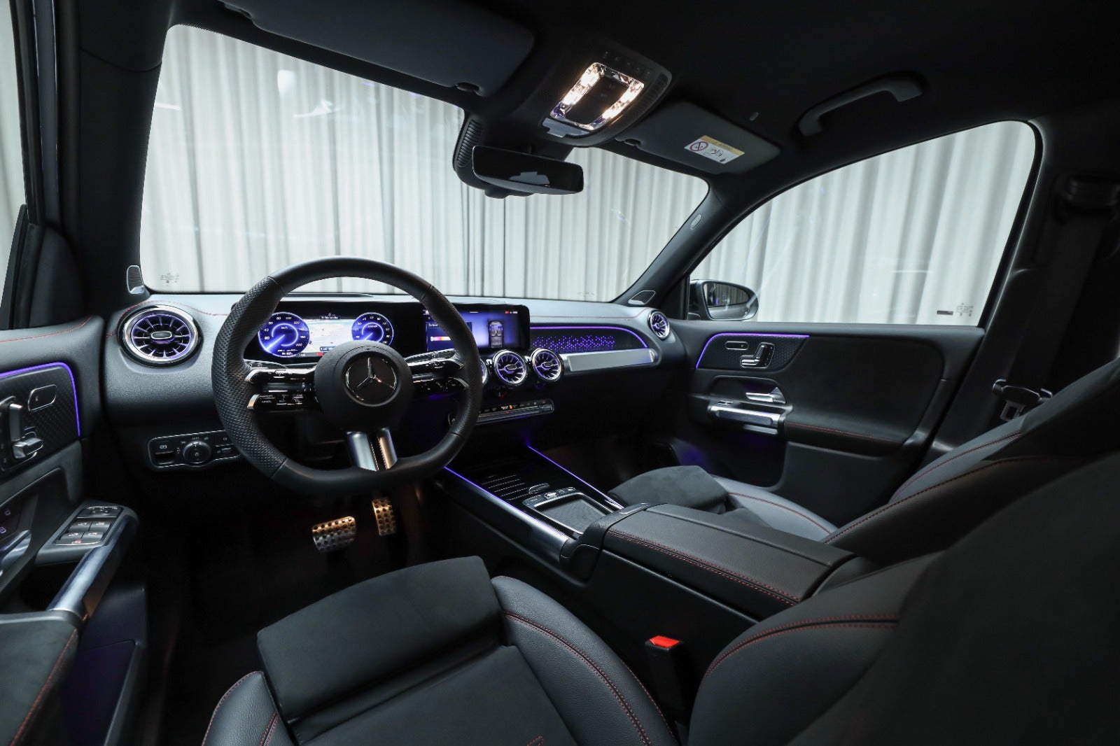 Mercedes-Benz EQB 250+ (4/8)
