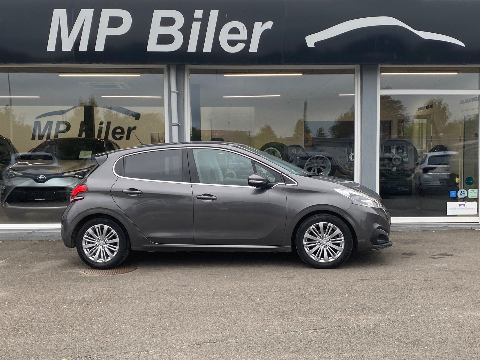 Billede af Peugeot 208 1,5 BlueHDi 100 Prestige Sky
