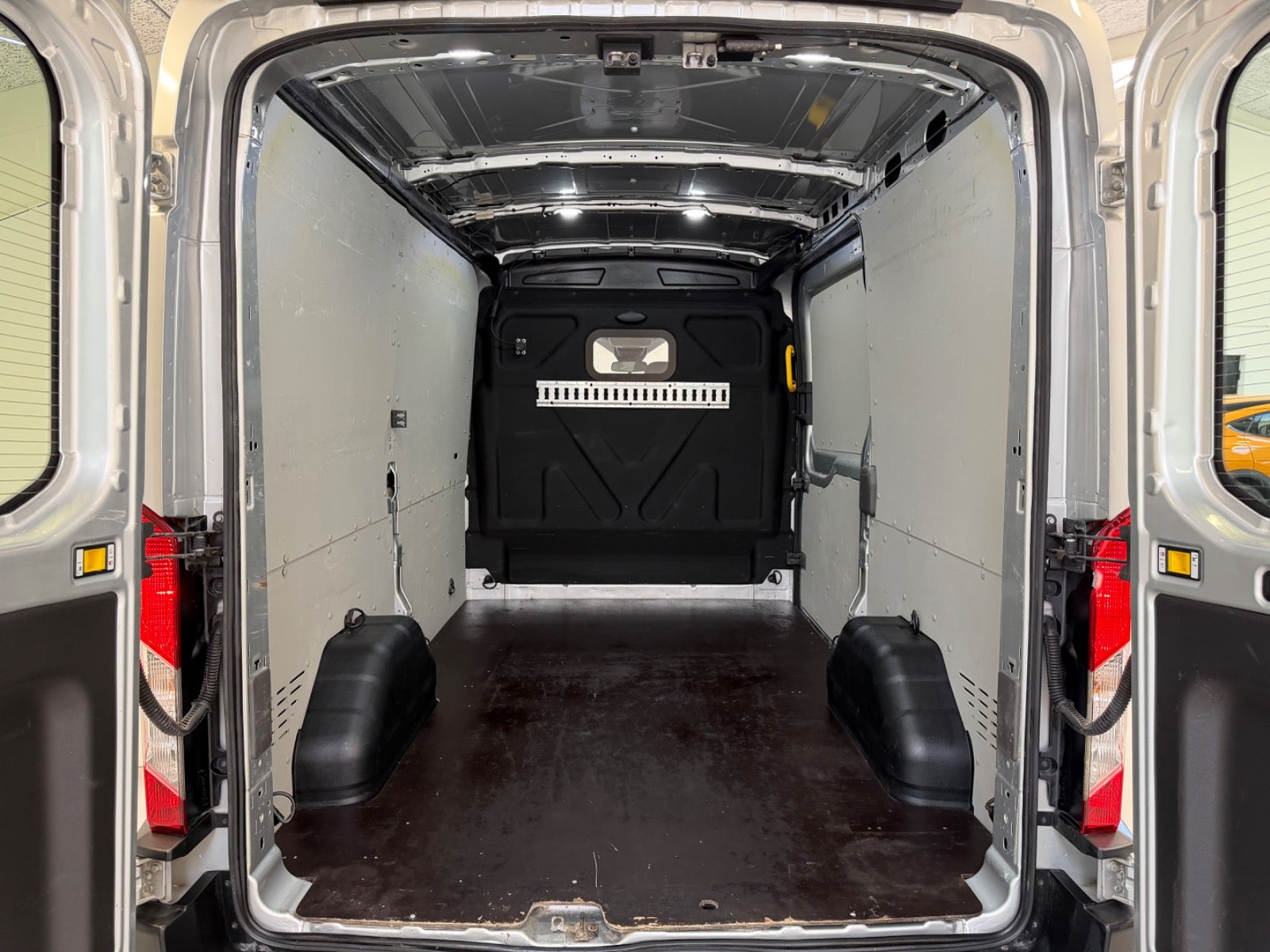 Billede af Ford Transit 350 L2 Van 2,0 TDCi 170 Trend aut. H2 FWD