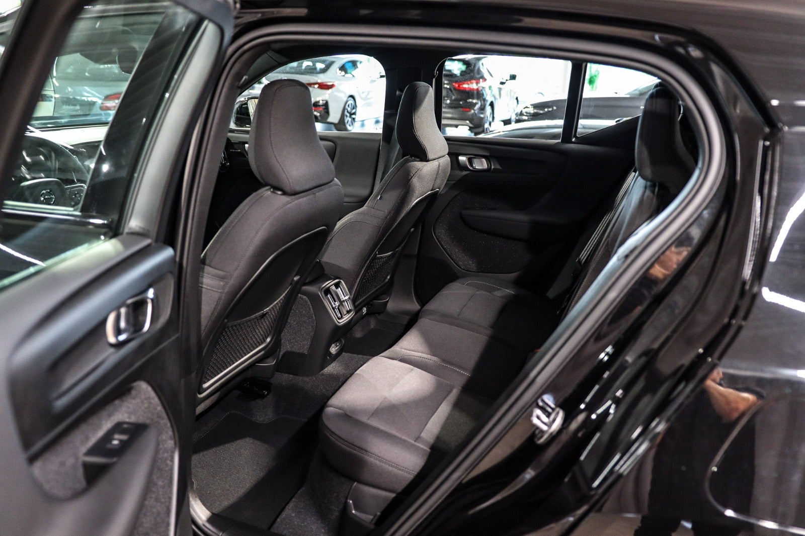 Billede af Volvo EX40  Extended Range Black Edition