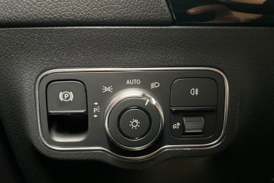 Mercedes EQA250 Electric Art