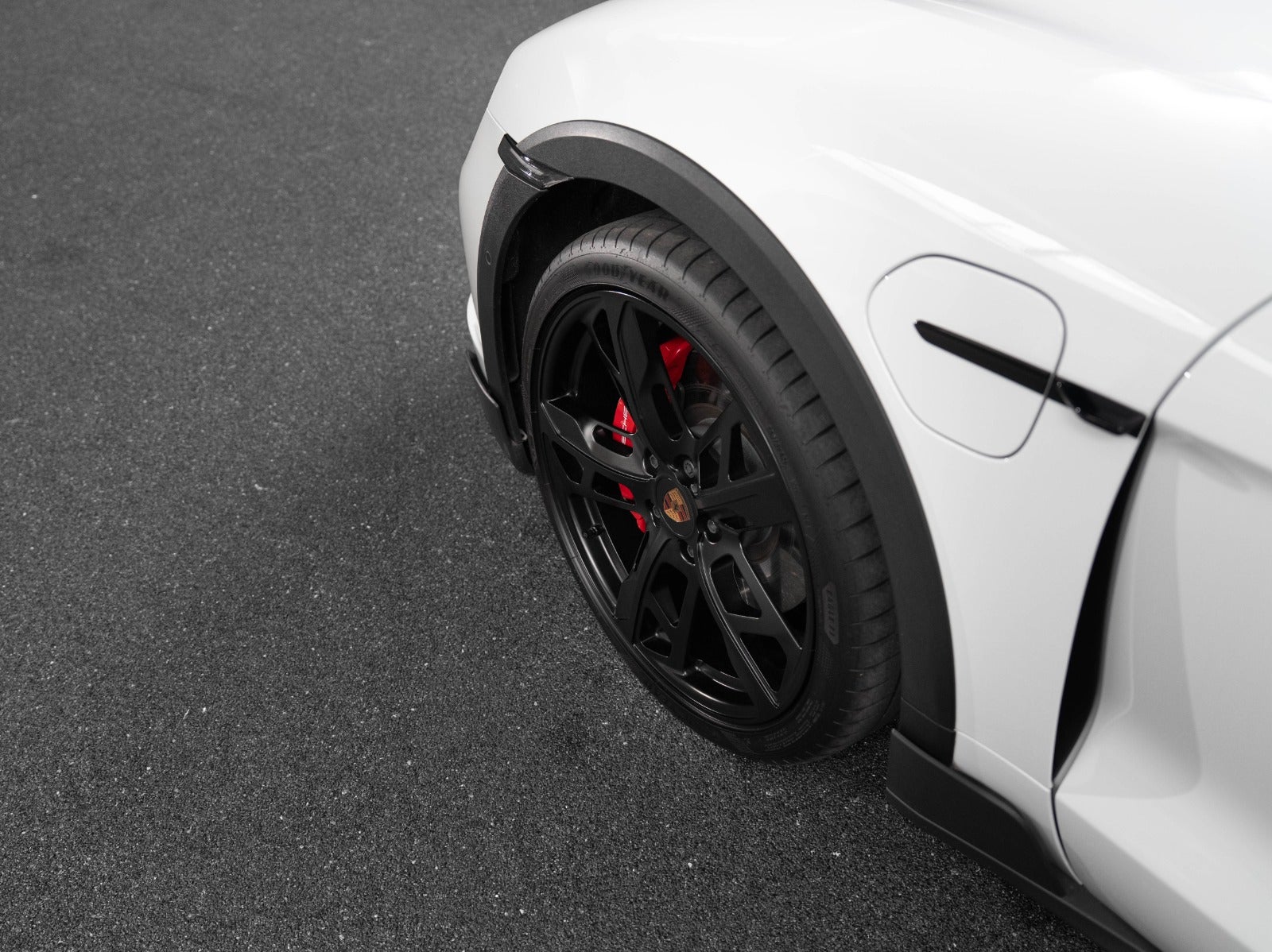 Gallery image 7 of 18